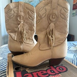 Laredo Women's Leather Cream Heeled Boots